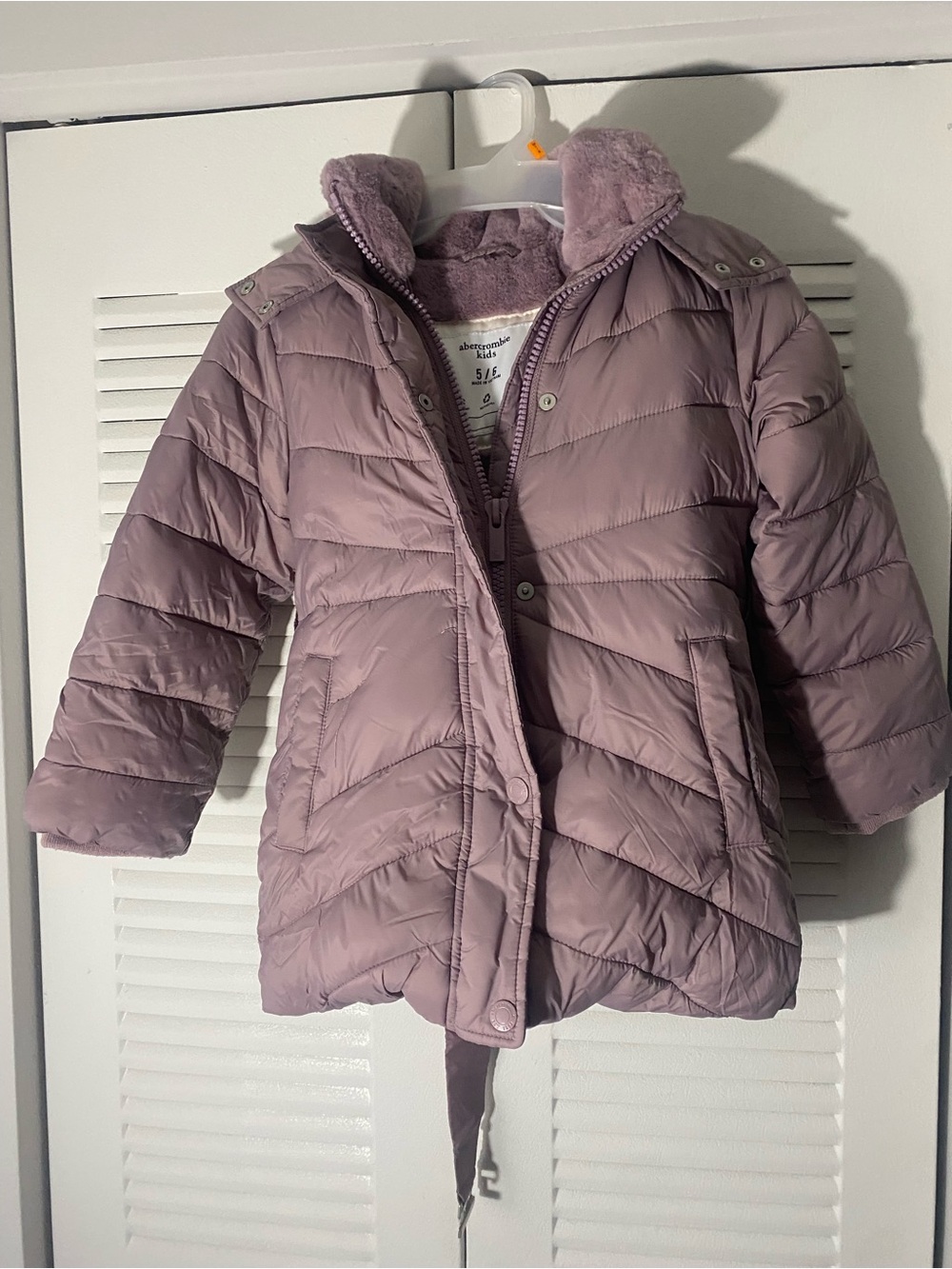 abercrombie kids dusty mauve puffer jacket with plush collar